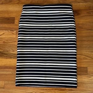 Stretchy Loft Pencil Skirt